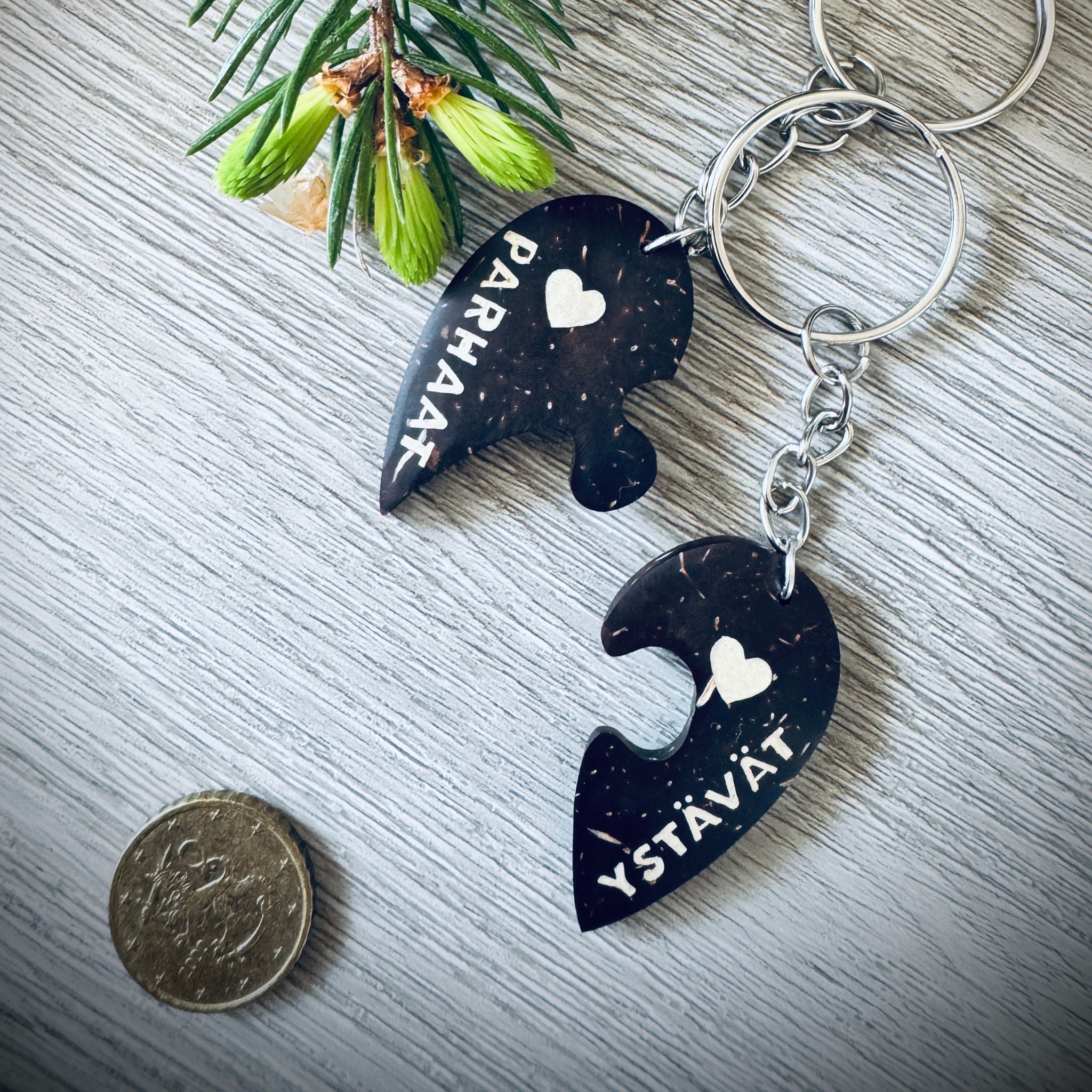 Parhaat Ystävät – Best Friends Coconut Shell Keychain Set